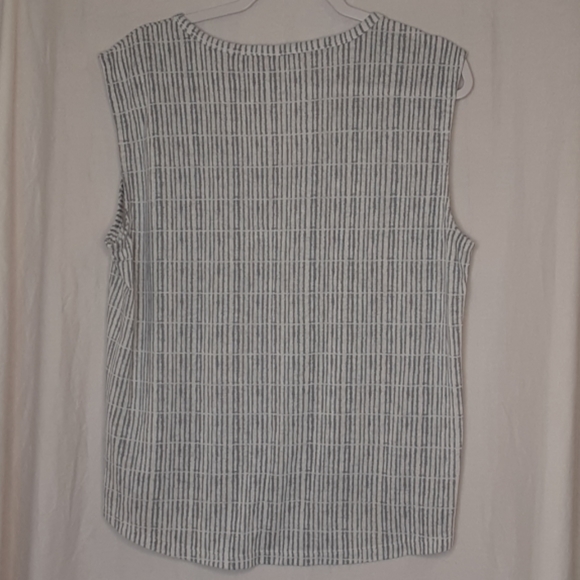 Athleta High Low Hem Striped Muscle Tank - Picture 8 of 8